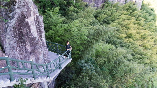 玻璃橋泛濫背后的景區(qū)管理隱憂 是時(shí)候回歸服務(wù)本質(zhì)了